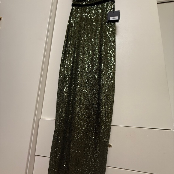NWT | Mac Duggal 26694 Olive Sequined Gown Size 6 - Picture 7 of 11